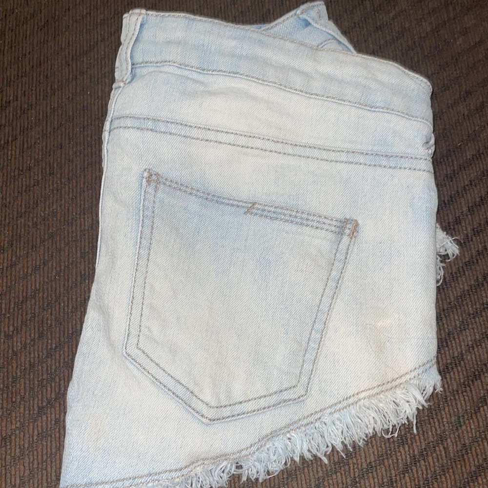 Womens lace detail Jean denim shorts - Picture 2 of 3